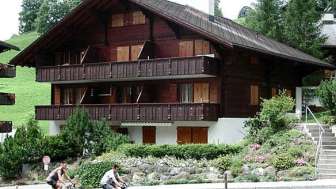 Chalet Fichte 2 1/2 Zimmer Dachwohnung